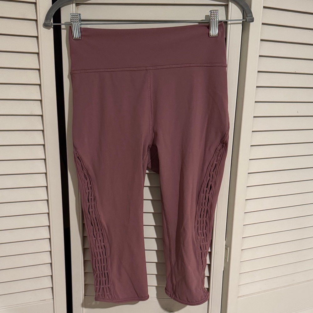 Mauve Cropped Leggings with Mesh Detail
